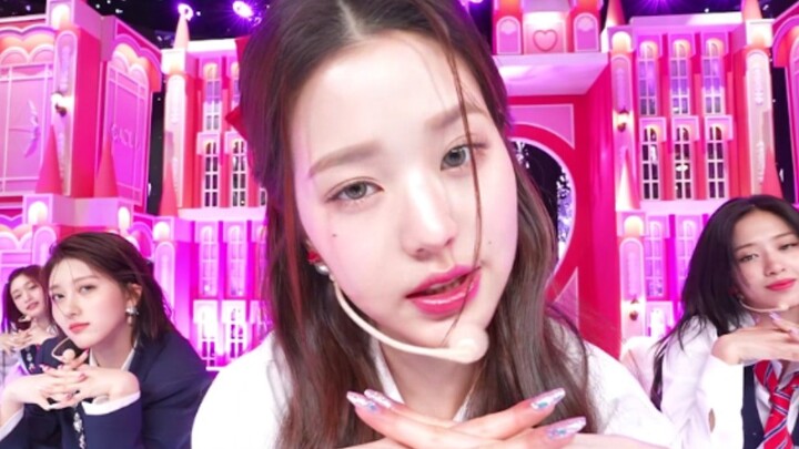 IVE's "LOVE DIVE" one-take stage performance revealed!