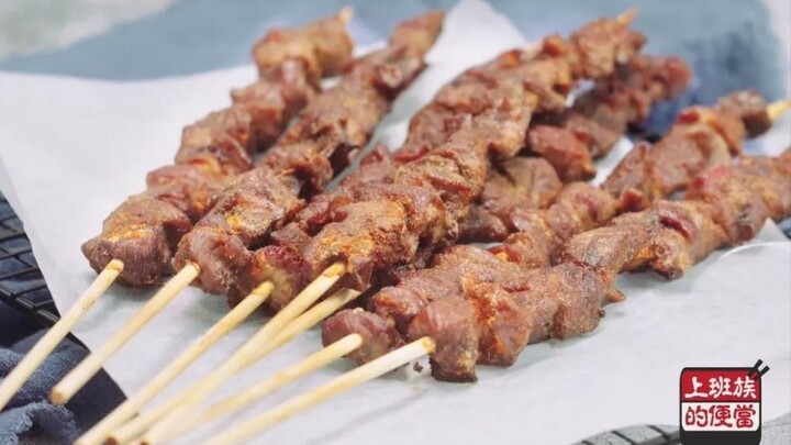 [Office Worker’s Bento] Let’s dig into these lamb skewers tonight before hitting the hay!