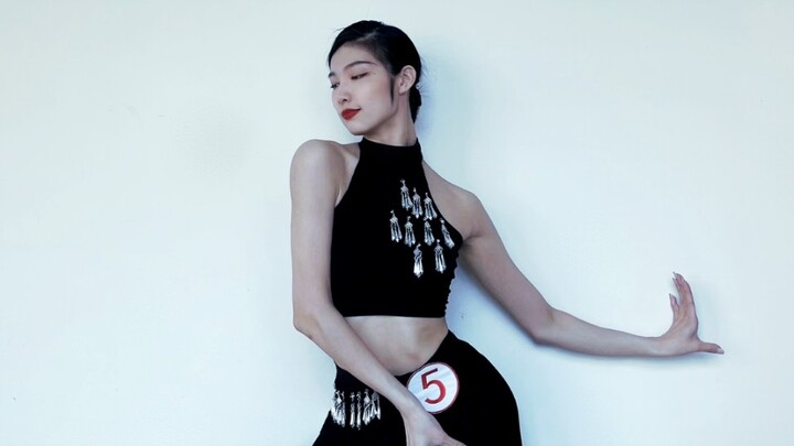 Dance students' internship assessment at China Oriental Performing Arts Group