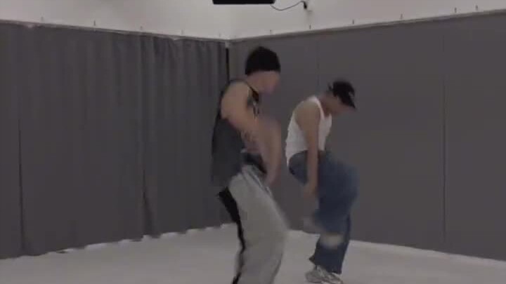 #seventeen #KwonSuneung #LeeSeokmin Ahhh, in the end, these two brothers still have to put on a show