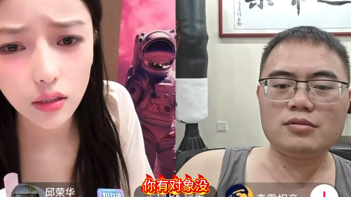 Cô ấy bất lực như một người đàn ông, giờ đây hiện hữu rõ ràng.