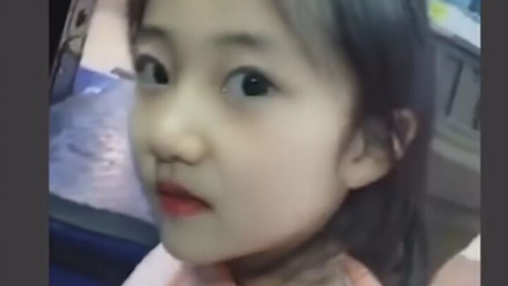 Đưa con gái hiếu thảo đi