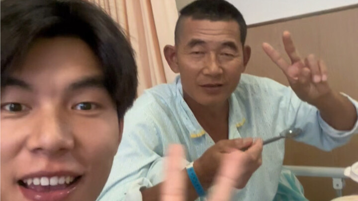 أنا الذي تخرجت للتو، تمكنت أخيرًا من تحقيق أمنية والدي.