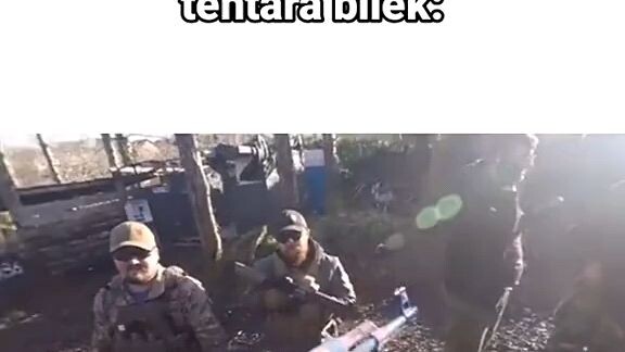 ketika temen lu wibu yang jadi tentara🤣🤣