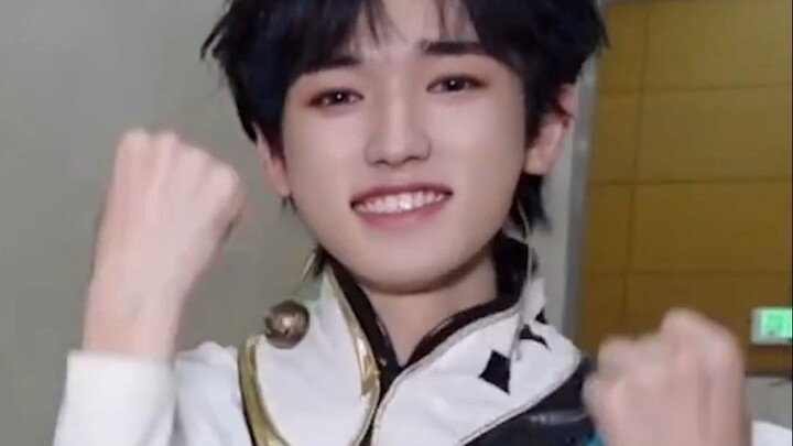 【Song Yaxuan】Tarian Gestur "I Like U like" Song Yaxuan fokus