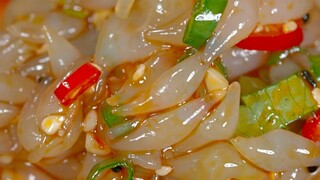 Summer is here—let's have a bowl of cool shrimp noodles! They're delightfully bouncy, smooth, and si