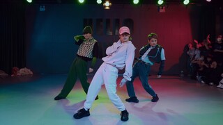 【Lớp học HELLODANCE】Huang Xiao&Ma Xiaolong&Ang Ang Choreo - Coi thường sự hoàn hảo