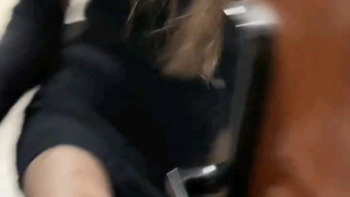 Aunt’s off on a trip! Time to head over to my cousin’s place and do some cleaning.