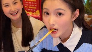 妹子，笨笨的很可爱