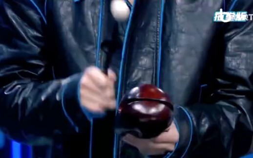 [Yan Haoxiang] This part where Yan Haoxiang is hitting the wooden fish had me cracking up—Yan, you’r