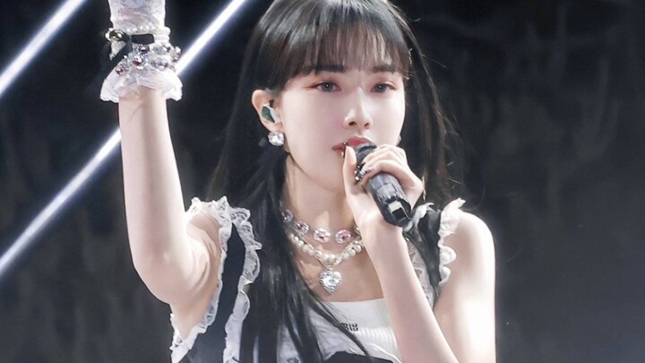 [Shen Zirun] Live Cover TOMBOY: I am a professional in Tomboy dance! Milky blue is the style~