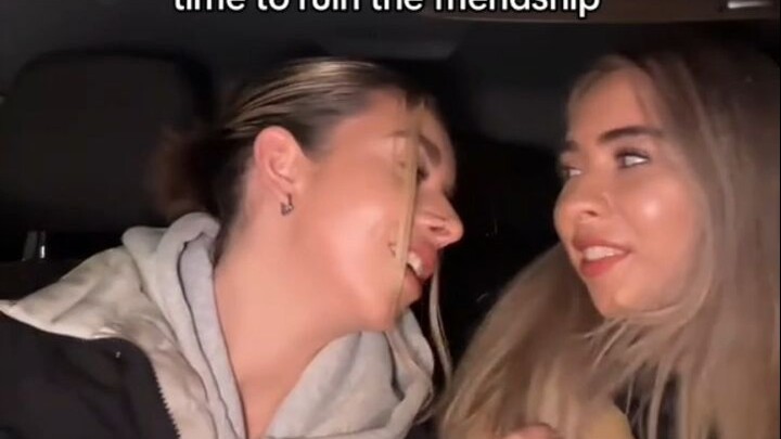 [Orange Vibes] It’s Time to Shatter Our Friendship (I Don’t Want to Just Be Friends!)