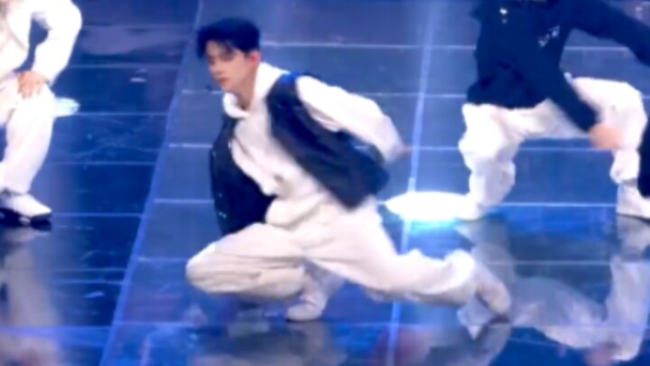 【崔然竣】还有谁没注意到这里360℃像陀螺一样利落漂亮的起身