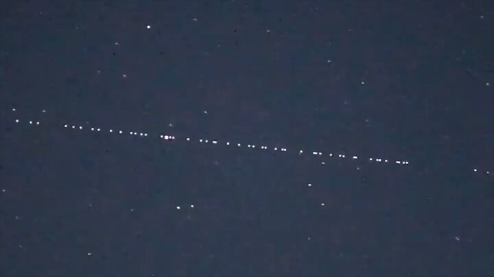 Starlink Transit Over Japan