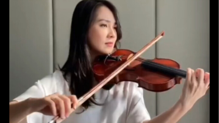 Có những người chỉ cần nghe giai điệu quen thuộc là đã rơi lệ.