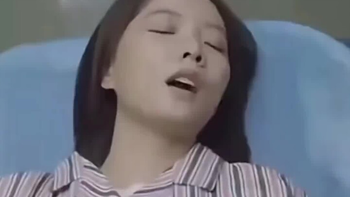 นึกขึ้นได้ว่าหลังจากลูกเกิดมา ก็แทบไม่มีใครให้ความสำคัญกับคุณแม่อีกเลย รู้สึกเศร้าจริงๆ #แม่ #ผู้หญิ