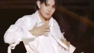 李羲承 舞蹈Solo《Swan Lake Reimagined》舞台！