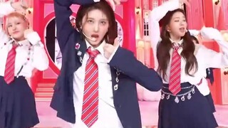 Review đầy đủ bản hit IVE “LOVE DIVE” của girlgroup