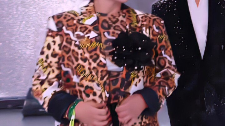 Hilarious—who says she had the most vibrant energy on yesterday’s red carpet, haha!!