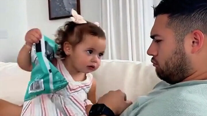 Con cưng của mẹ hay con cưng của bố?