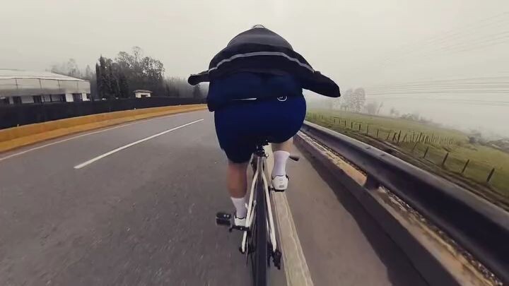 Donde el cielo y la neblina se funden, ahí comienza mi dominio