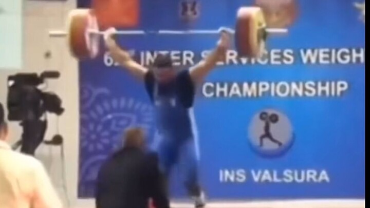 มนุษย์ถ่ายเลอะเต็มพื้น [เวอร์ชันขยาย 10 นาทีของสายฟ้าฟาด⚡⚡⚡]