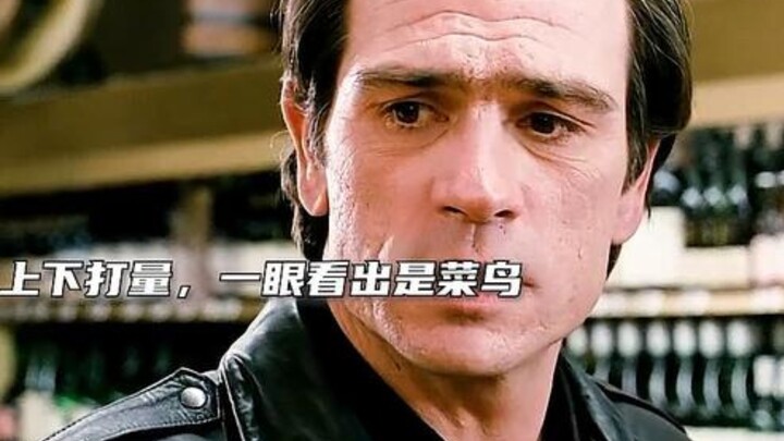 Ketika preman kecil melakukan perampokan bertemu dengan bos mafia, tetap saja yang berpengalaman leb