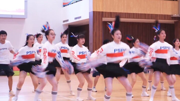 #ว่ากันว่าโรงเรียนมัธยมแห่งนี้เต็มไปด้วยสาวสวย