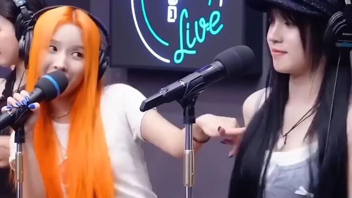 Di balik setiap lagu berbahasa Mandarin dari IDLE selalu ada Yujie yang kelelahan