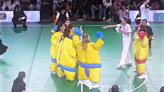 Miu was almost fainted and Lena was so worried