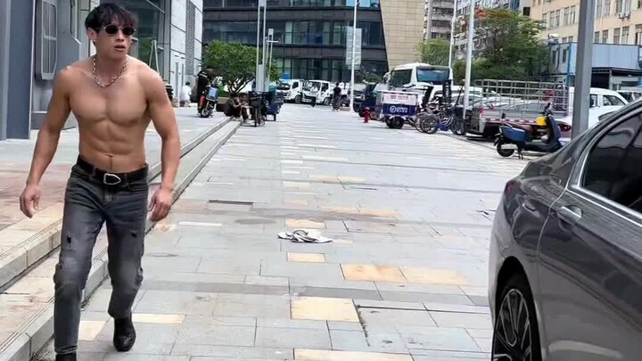 Shenzhen’s Crow Qiang is terrifying—he’s a master of every martial art under the sun!