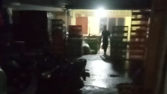 jadi guys aku itu terus denger suara aneh di jam 3 pagi itu sebabnya aku cek keluar jam7