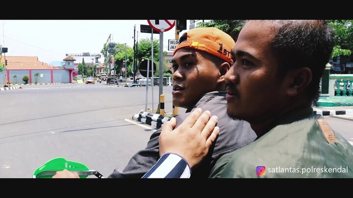 Ini Akibatnya Jika Nekad Terobos Lampu Merah