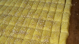 For those born in the 70s and 80s, Lu Guo was considered a high-end pastry during their childhood.