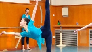Con gái tôi hiện đã là học sinh lớp 11 rồi!