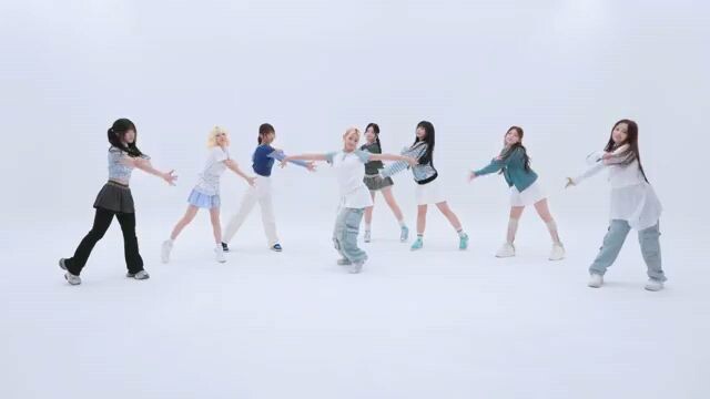 Unis "Moshi Moshi" Dance Practice