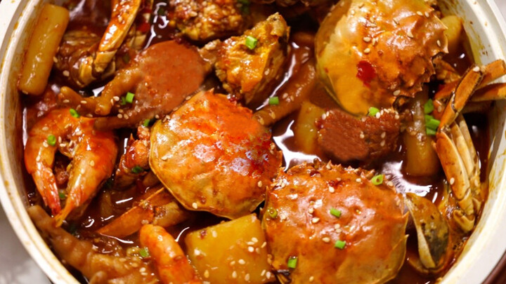 The course of making meat crab pot