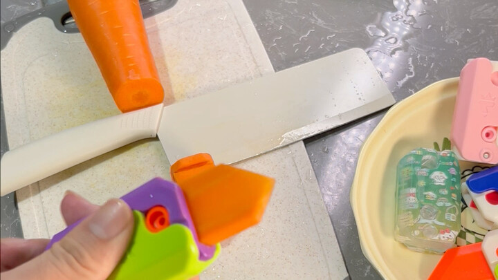 พวกคุณบอกว่ากินไม่ได้ งั้นฉันจะแสดงให้ทุกคนดูหน่อยแล้วกัน