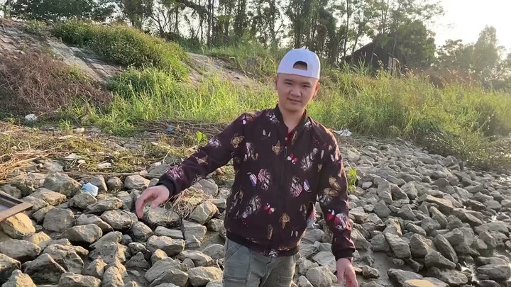 An Afternoon Strolling Our Countryside River