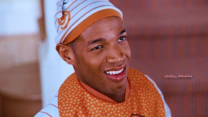 Chú lùn giả làm em bé, đúng là quá vô lý!