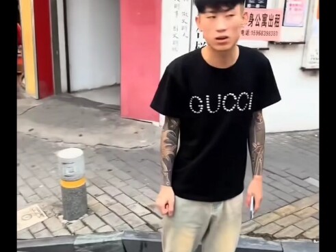 Orang asing di TikTok saksikan para emak-mak berdakwah, pemuda Tiongkok: “Suruh Tuhan turun dan adu 