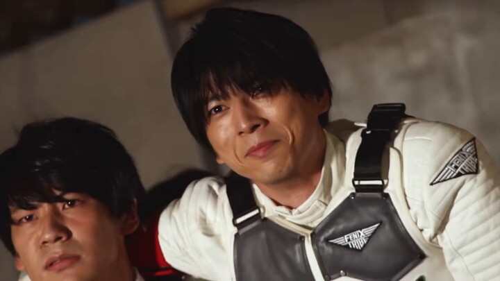 Kamen Rider Live National Version & นักเรียนปีที่สองการต่อสู้อันน่าตื่นเต้นเอาชนะปีศาจได้สำเร็จ