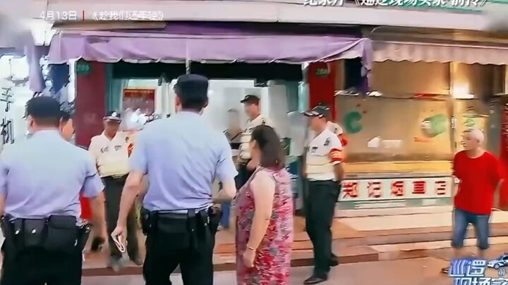 Bocah itu menghancurkan toko ibu tirinya — Bocah: Dia memaki ibu kandungku di depanku.