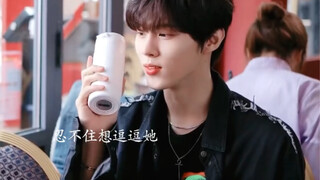 每次发现她出人意料的一面 他总是露出一脸宠溺的笑忍不住想逗她