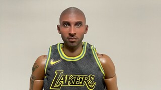 Proses transformasi sosok Kobe Bryant dalam negeri