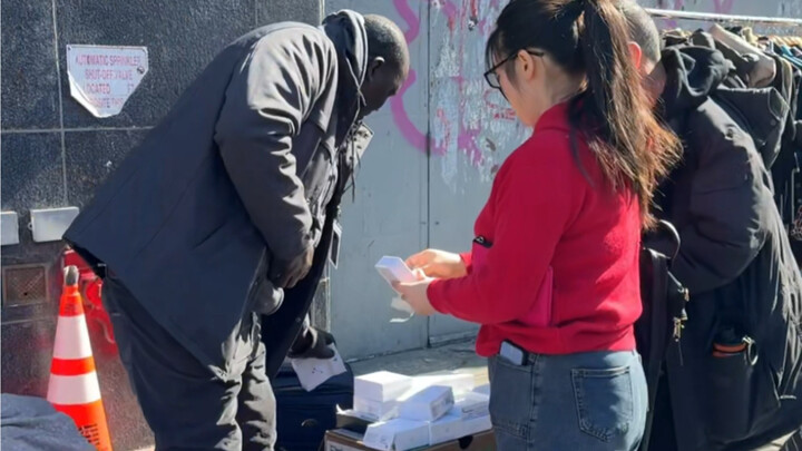 肤色越黑，货品越正