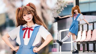 她好像真的从动漫里走出来了！