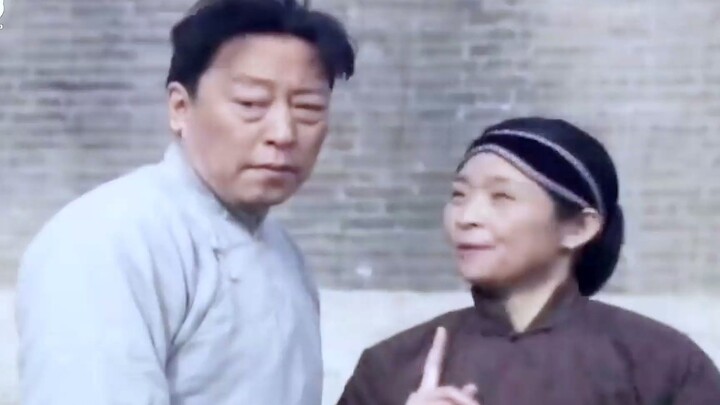 穷苦女孩家里揭不开锅，母亲狠心让她嫁给不喜欢的人