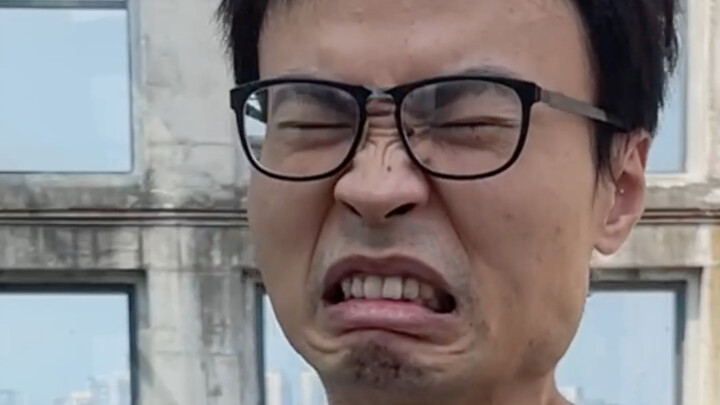 Vừa mong anh em được tốt, lại vừa không muốn anh em lái siêu xe...