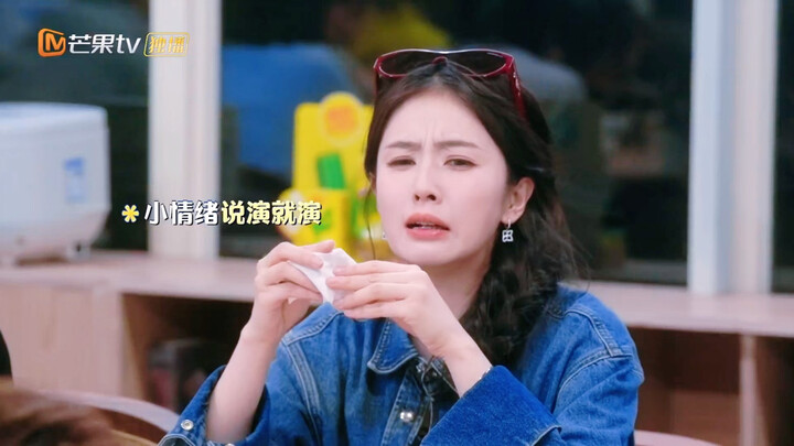Bai Lu: Coaxing kids is a piece of cake 🖐️ You’ve got to fight magic with magic, hahaha